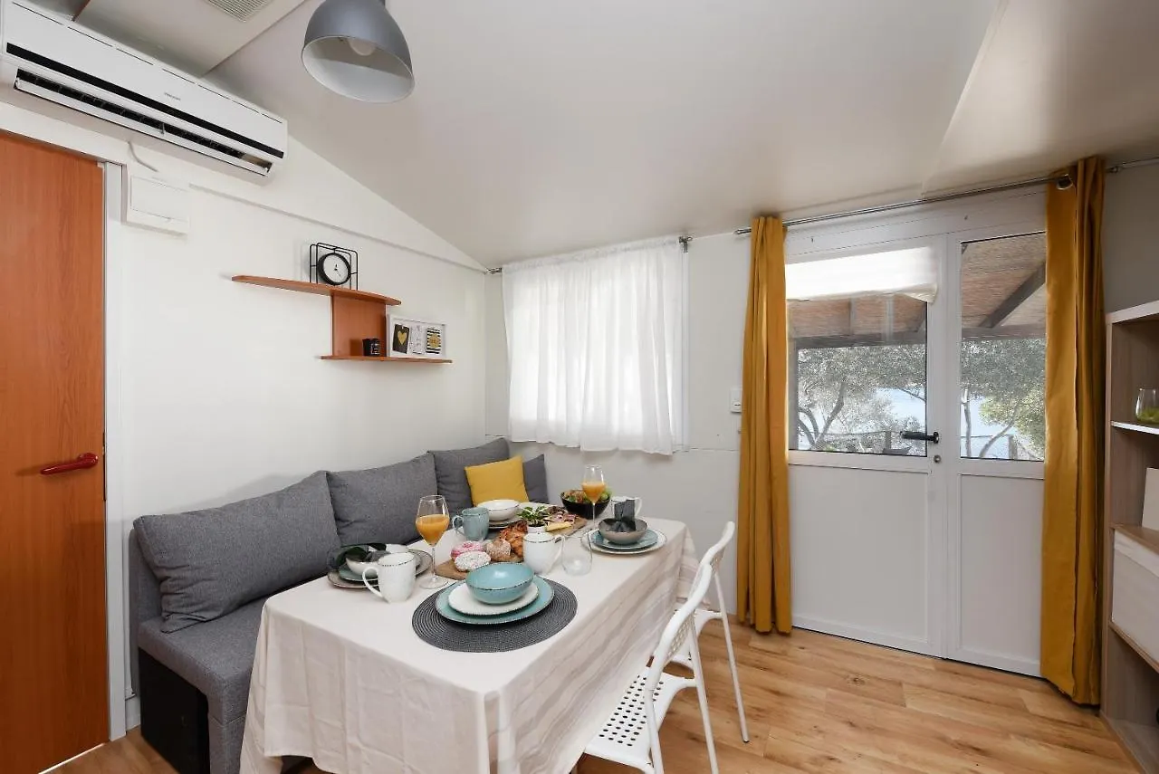 Mia Mobile Home With Jacuzzi Ždrelac 0*,