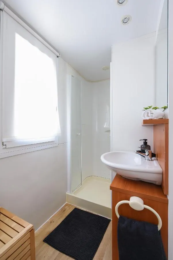 Mia Mobile Home With Jacuzzi Ždrelac 0*,